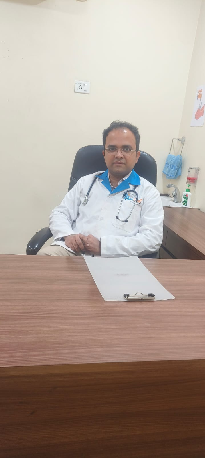 டாக்டர் சவுரவ் நந்தா