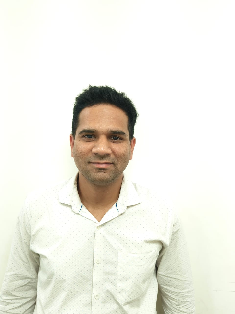 डॉ. आदर्श वजरंगी